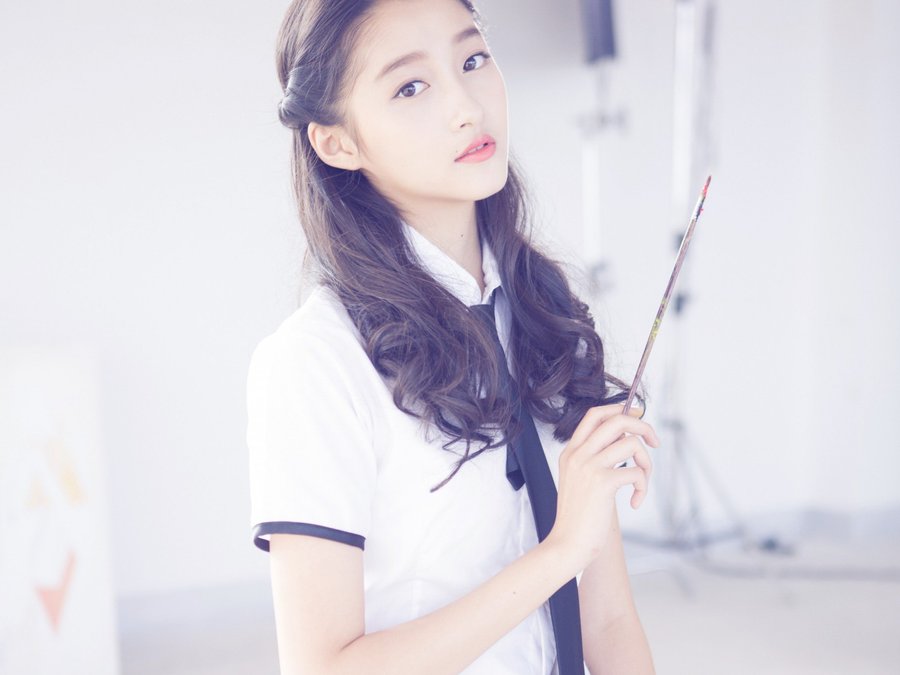 关晓彤脖子mom纹身图片内容图片分享